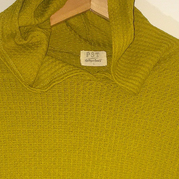 Mustard light weight Hoodie - Picture 3 of 7